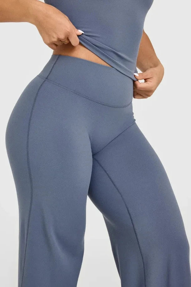 Align Straight-Leg Yoga Pants